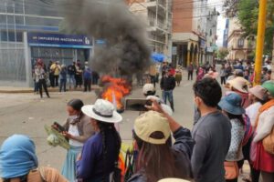 Protesta en Sacaba por la alternancia de concejales