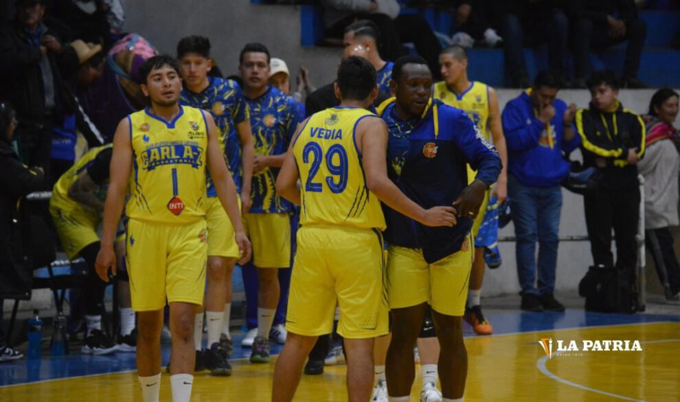 Carl A-Z vs Leones en la Libobásquet