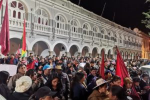 Protesta en Oruro contra el Decreto Supremo 5143