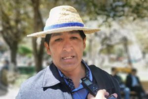 bajos niveles de agua en el lago Poopó