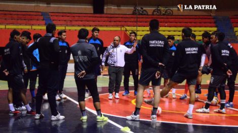 Fantasmas Morales Moralitos entrena bajo las órdenes de Nelson Pimentel
