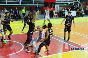 Saracho derrota a Kinwa en la Liga Boliviana de Básquetbol