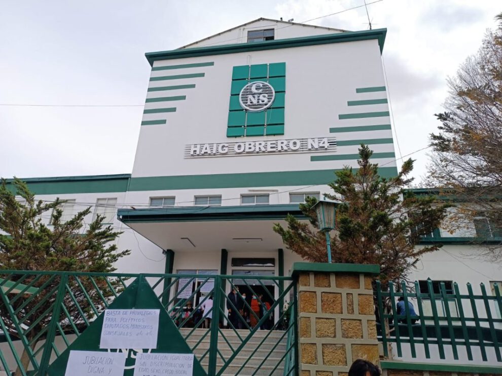 Falta de camas en Hospital Obrero Nº4