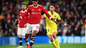 Varane se despide del Manchester United tras tres años marcados por constantes lesiones