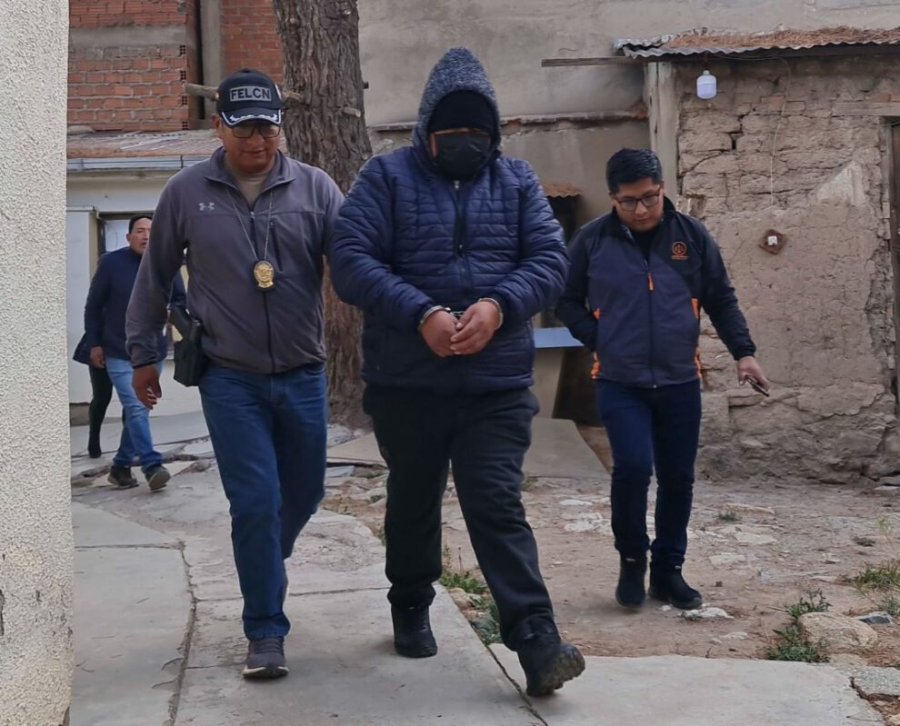 Policía detenido por tráfico de cocaína en Oruro