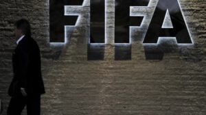 FIFA propone acciones contra racismo en el fútbol