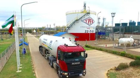 YPFB abastecimiento de combustible en el país