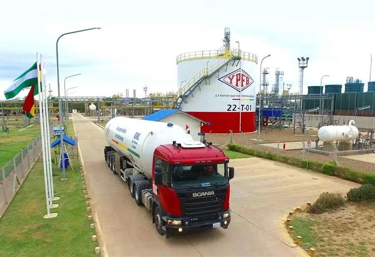 YPFB abastecimiento de combustible en el país