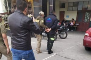 Aprehensión de Raúl Cuenca por supuesta usurpación de funciones