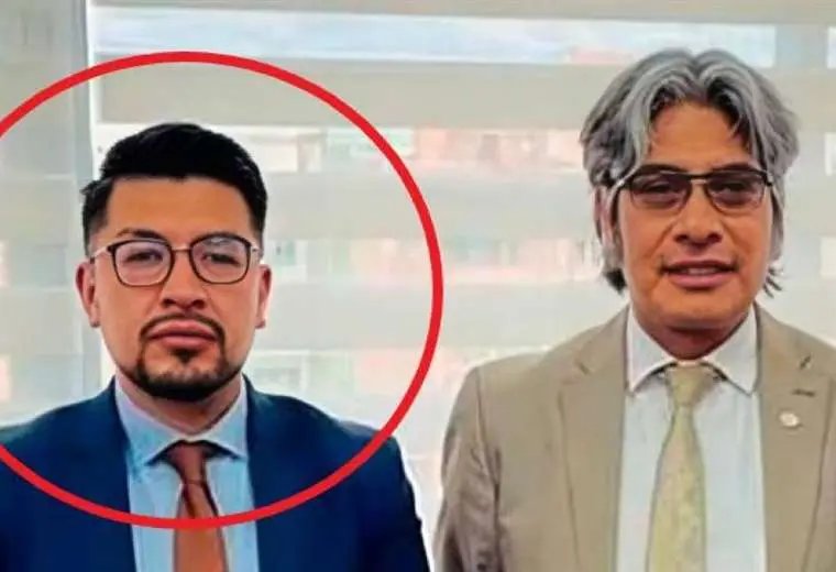 Uso indebido de influencias por Juan Kaleff Clemor Vargas