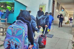 Horario de invierno en escuelas de La Paz y Cochabamba