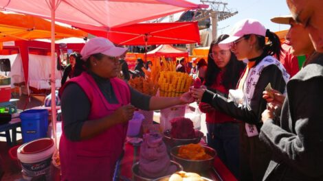 Mini Calvario en Oruro con helados de canela
