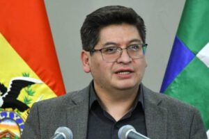 Protestas de transportistas por escasez de dólares y problemas en la distribución de combustibles