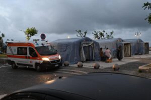 Terremotos en Nápoles generan temor y evacuaciones
