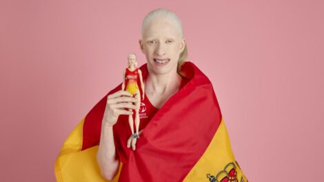 Barbie homenajea a deportistas para inspirar a niñas