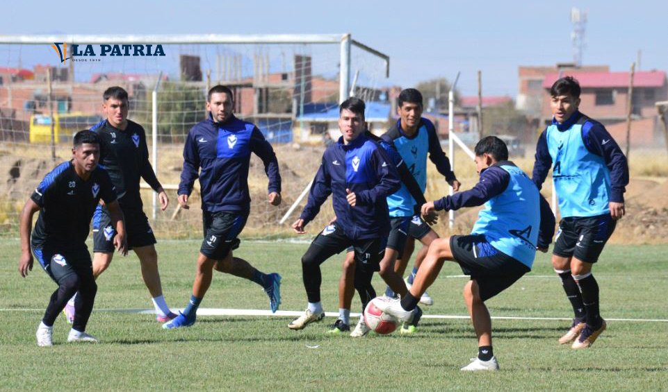 Real Santa Cruz vs GV San José en el torneo Clausura