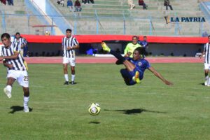 Copa Simón Bolívar entre Ingenieros y Oruro Royal