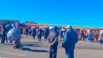 Bloqueo en tranca de Caihuasi por gremiales
