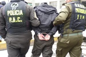 arresto civiles uniforme policial