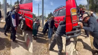 Minibús varado en vías del Tren Metropolitano