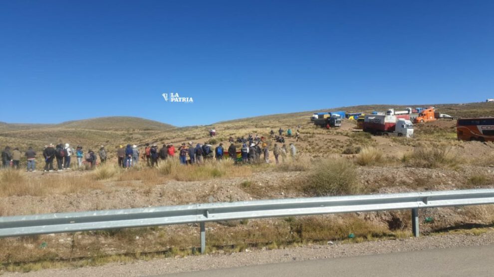 Comerciantes de Oruro amenazan con retomar bloqueo de caminos