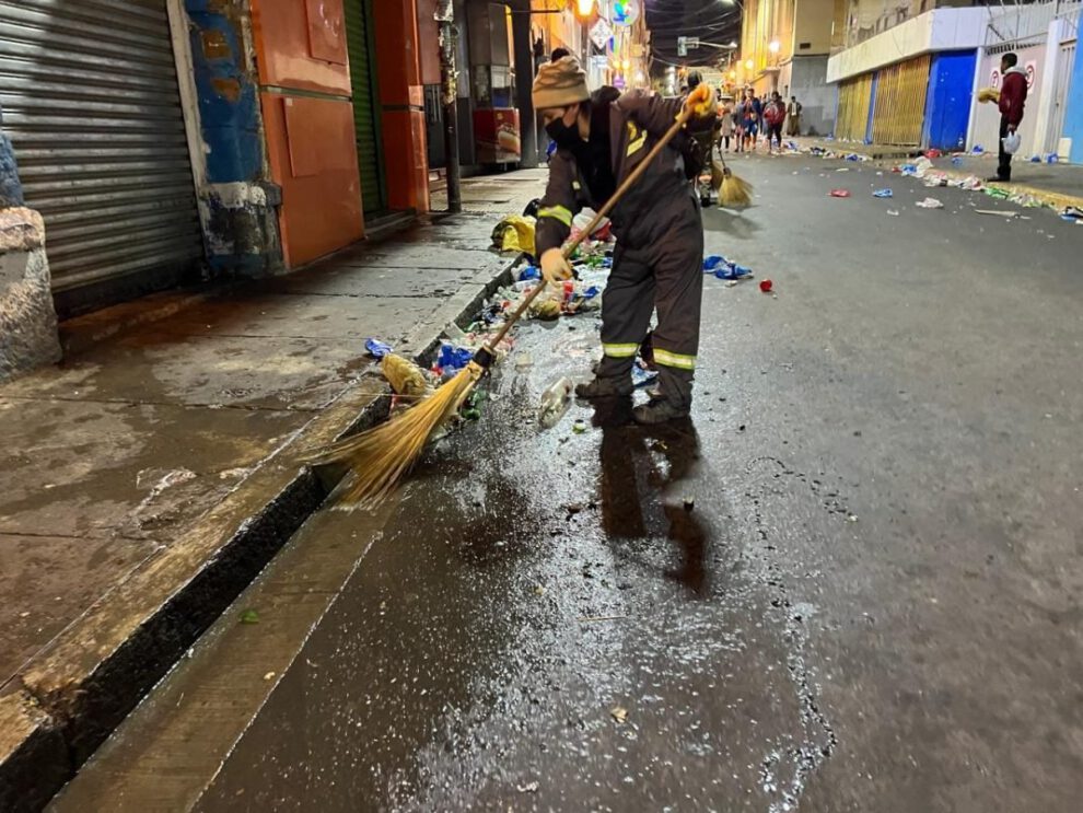 EMAO Oruro cumple 30 años de servicio al cuidado ambiental