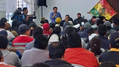 Bloqueos de transportistas en Cochabamba por falta de dólares