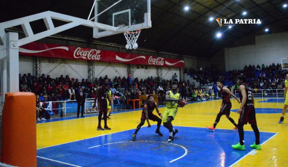 Saracho y Carl A-Z se enfrentan en la Libobásquet