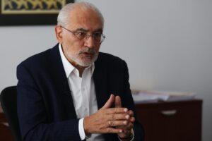 Cambio en el modelo de Estado en Bolivia según Carlos Mesa