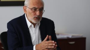 Carlos Mesa considera que Bolivia necesita un nuevo modelo económico y político