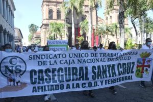 paro de 72 horas en la CNS en Santa Cruz
