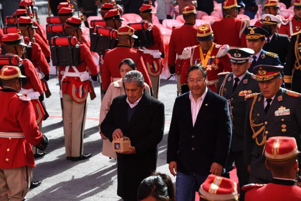 Fortalecimiento de la formación militar y cultura de defensa boliviana
