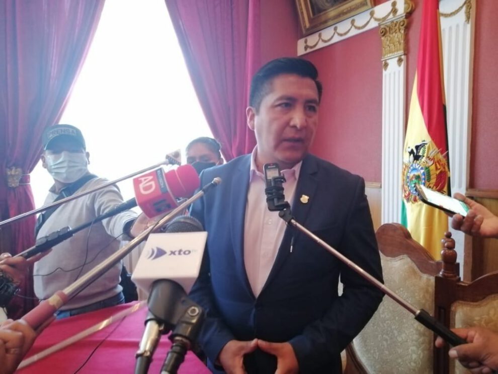 Imputación alcalde Oruro por aumento de tarifas del transporte público