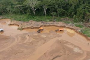 Comunidades indígenas se oponen a minería en el río Tequeje