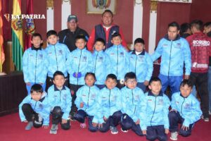 Selección orureña fútbol de salón lista para el nacional