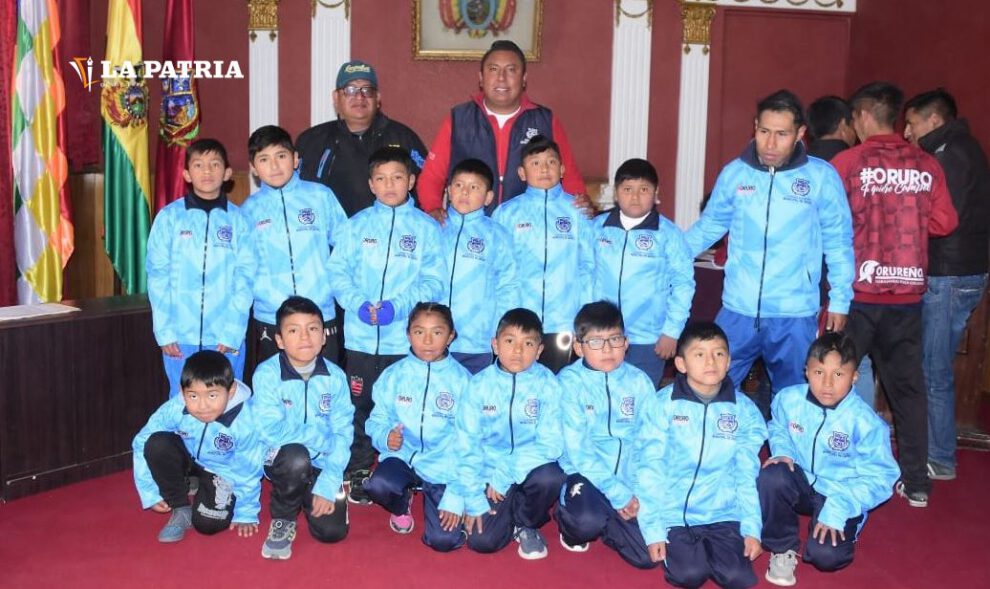 Selección orureña fútbol de salón lista para el nacional