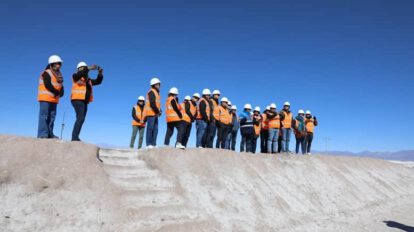 BID explora inversiones en la industrialización del litio en Bolivia