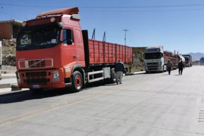 Transporte pesado Oruro bloqueo