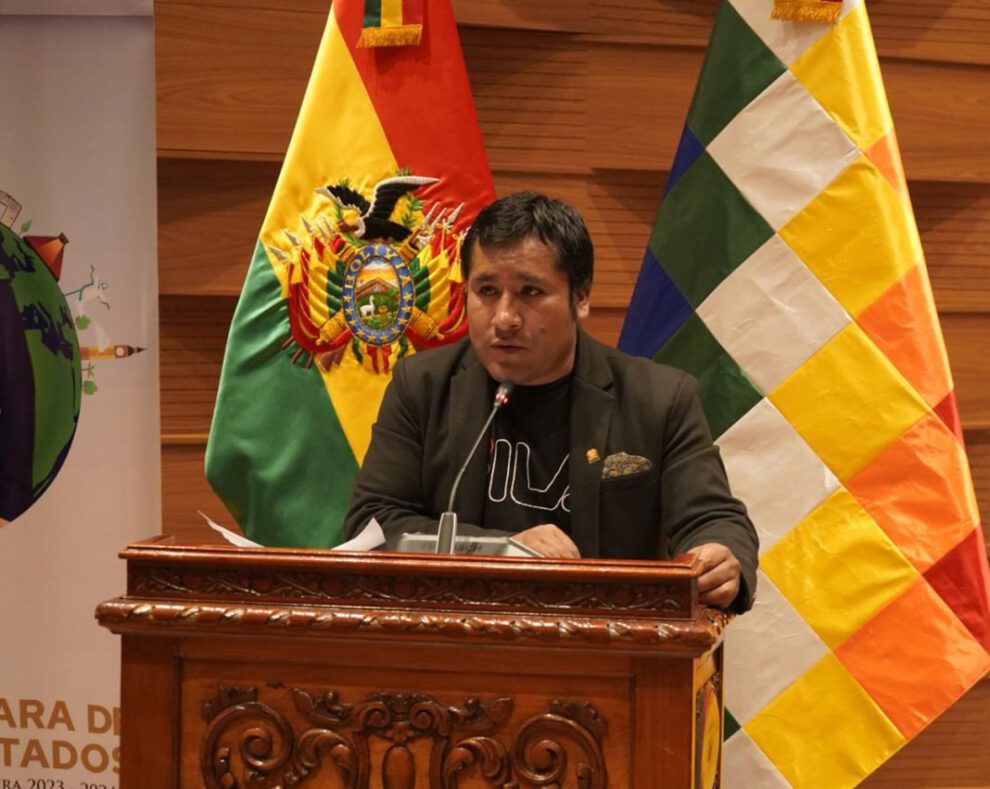 Israel Huaytari guarda silencio ante Fiscalía por legitimación de ganancias ilícitas