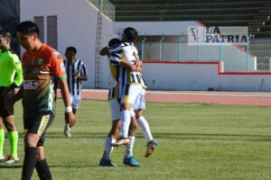 Oruro Royal aspira a ser el segundo clasificado por Oruro a la fase nacional