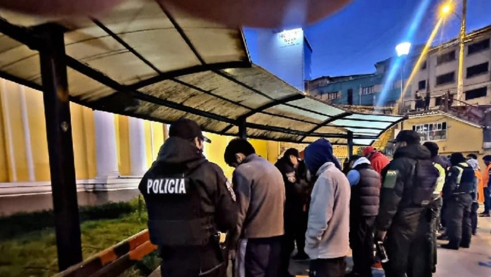 Detienen a 30 personas en La Paz incluyendo falsos policías