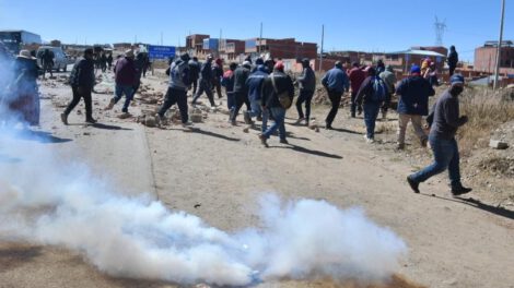Bloqueos de transportistas en Bolivia exigiendo soluciones al Gobierno