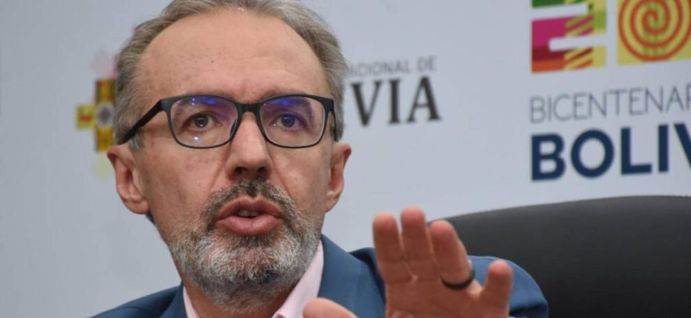 Crisis interna en el gobierno con la salida de Jorge Richter