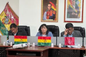 Doble Vía Oruro-Capachos en revisión por el GAMO