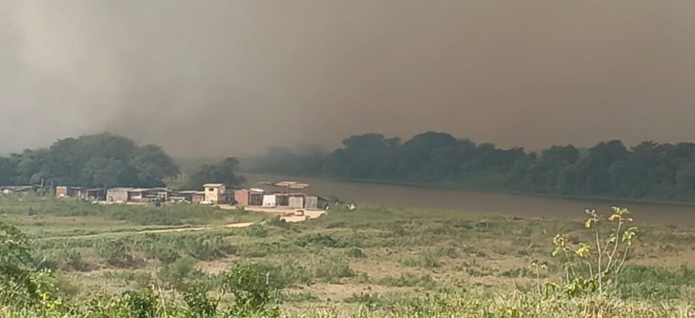 Incendio forestal en Corumbá afecta a Puerto Quijarro