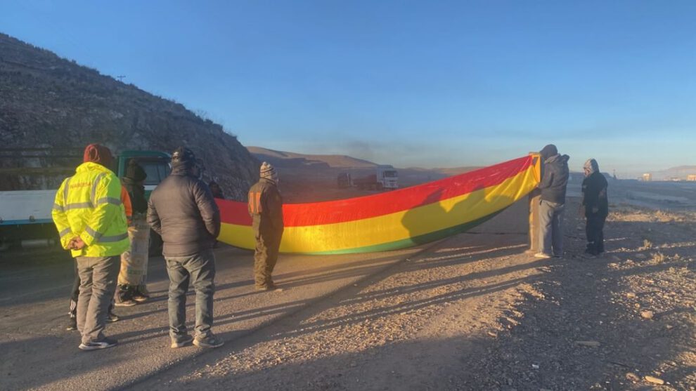 Transportistas niegan responsabilidad en la escasez de combustible