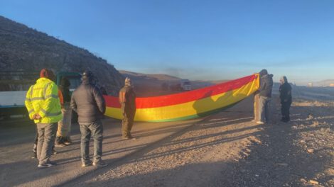Transportistas niegan responsabilidad en la escasez de combustible