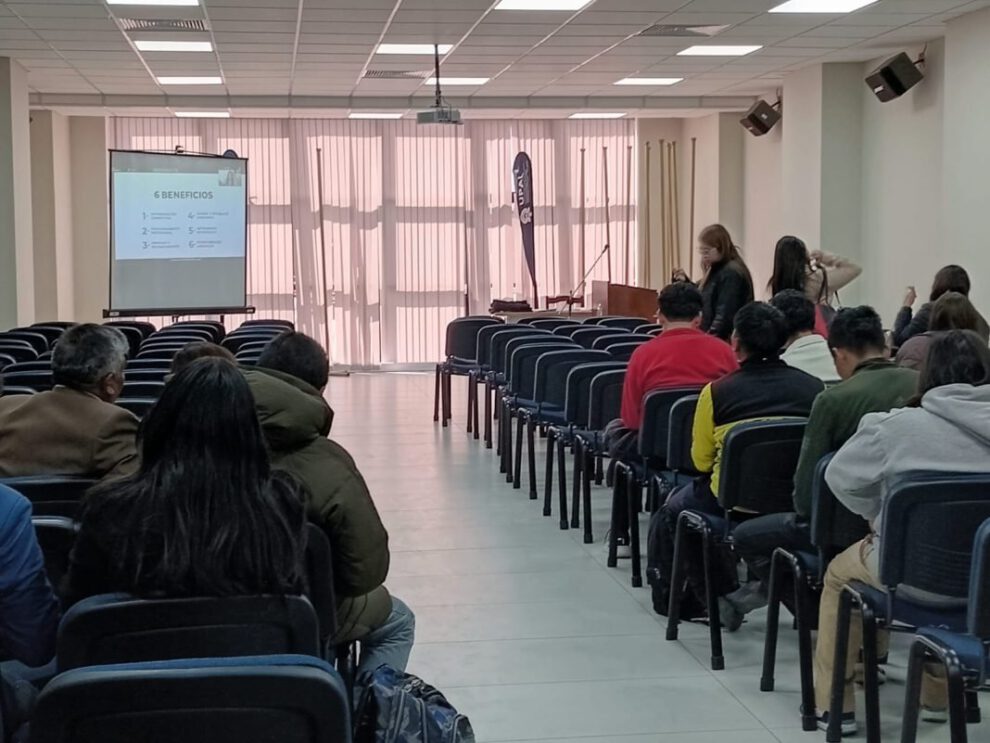 Estudiantes de la UPAL aprenden sobre Marca Personal