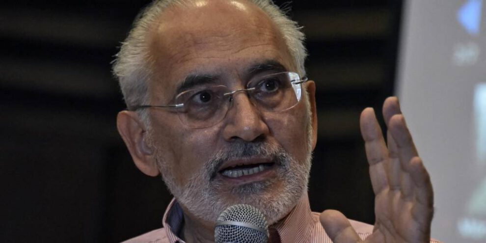 Crisis económica en Bolivia: Carlos Mesa advierte sobre la falta de dólares