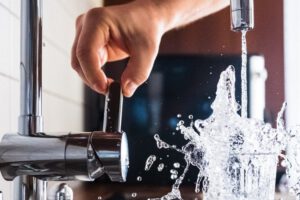 proyecto Yaku para llevar agua potable a más de 100.000 personas en Bolivia